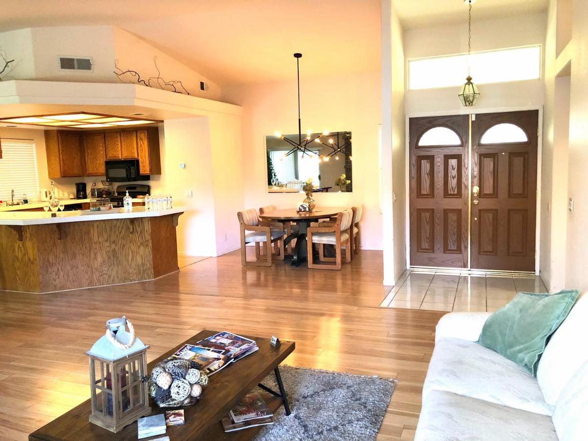 Golden Saddle Suite With Tv And Private Bathroom Hemet Eksteriør billede