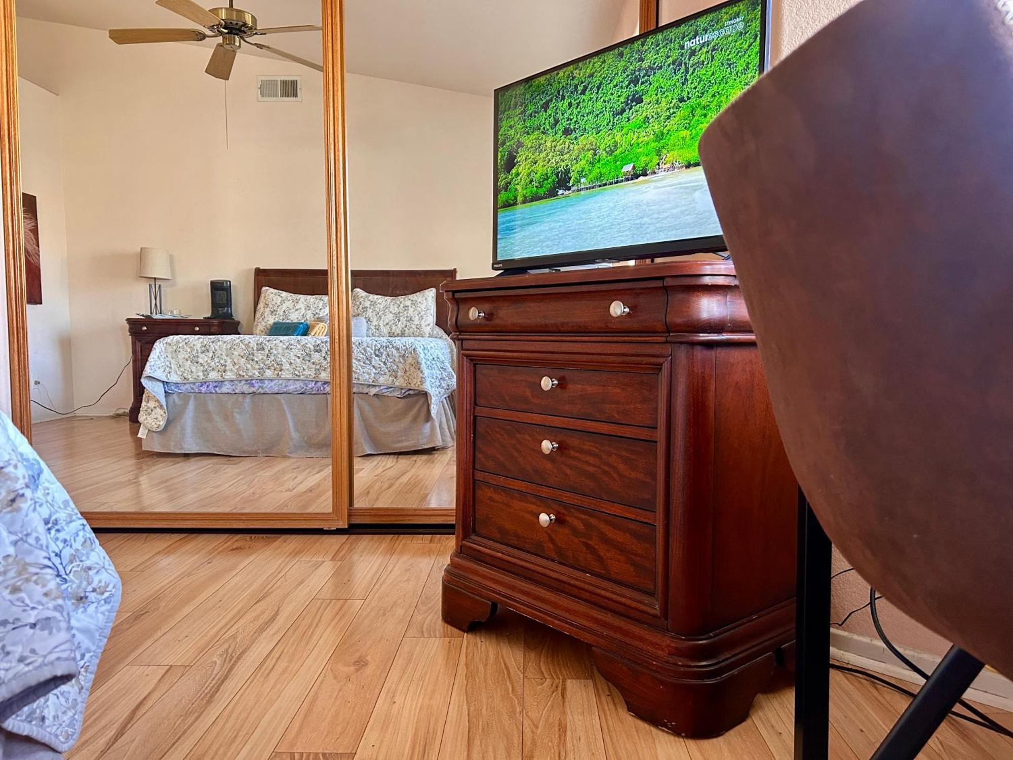Golden Saddle Suite With Tv And Private Bathroom Hemet Eksteriør billede
